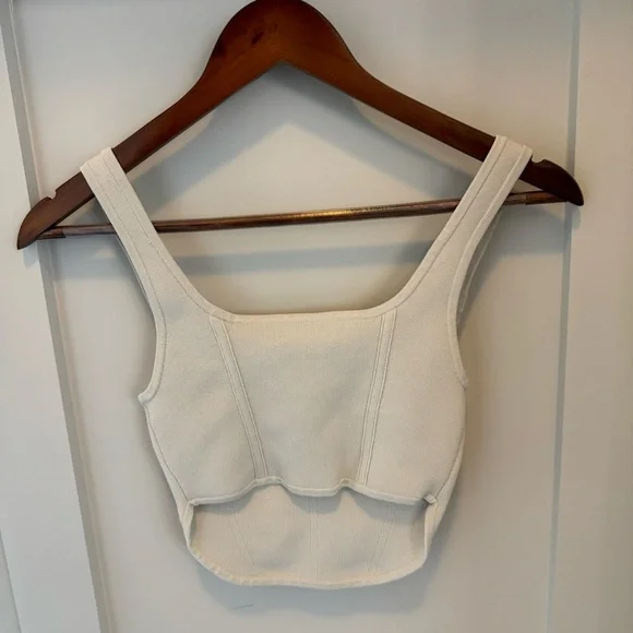 Aritzia Babaton Crop Top - Picture 3 of 4